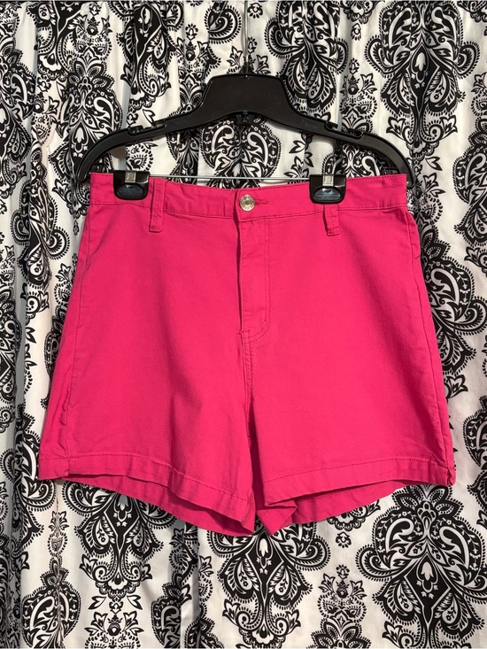 YMI Pants - Super Comfy HyperStretch - YMI High-Waist Shorts in Pink